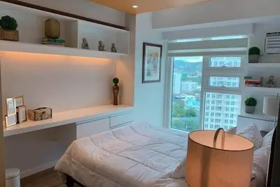 Image de 1chambre de luxe près du parc d'activités