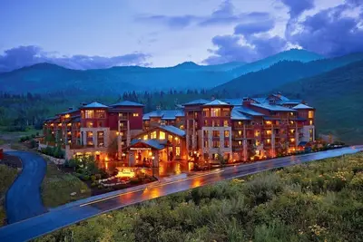 Image de 2 Bd 3 Ba Ski in / Ski Out à Hilton Sunrise Lodge à Park City Canyons Village