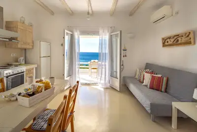 Image de Profitez de votre séjour à Karystos Villas avec une vue magnifique sur la mer!