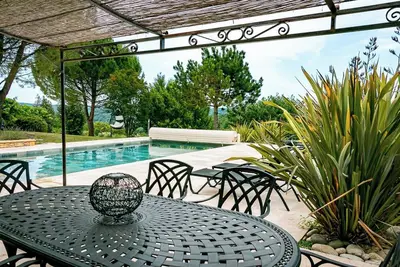 Image de Hortense, villa magnifiquement située avec piscine privée près de Montignac