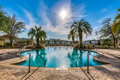 Image de Luxe 2 chambres 2 salles de bain, Aaa Four Diamond Resort, par Luxury Beach Rentals
