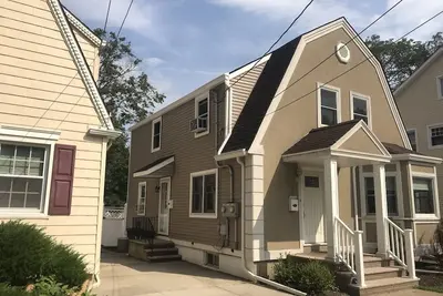 Image de Maison calme près du centre-ville West Orange