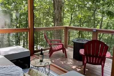 Image de Grizzly Inn, une cabane confortable de Beech Mountain qui accepte les animaux - Nouvelle propriété