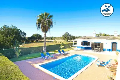 Image de Countryside villa w/ pool & Bbq near Galé & Guia