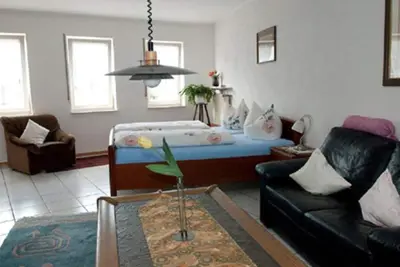 Image de Appartement à 2 lits n ° 9 (55 m²) - Weingut-Gästehaus R. Schroeder