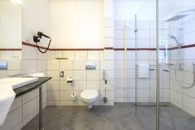 Image de Chambre double supérieure, douche / Wc - Hotel Löwengarten