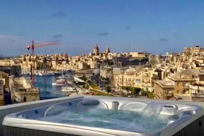 Image de Suite Penthouse de luxe: jacuzzi, terrasses privées, vues à couper le souffle!