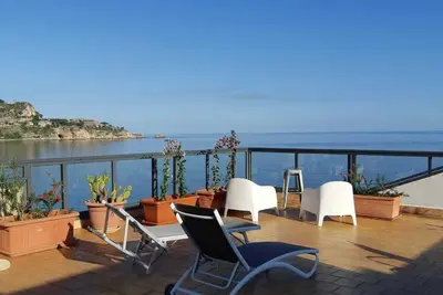 Image de Appartement Taormina sur la plage x3