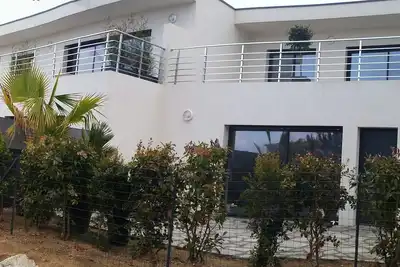 Agosta Plage, T4, Vue Mer, 3 Chambres ( 6-8 Pers), 2km De Plage Et Commercs