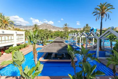 Image de Un complexe unique sur la cĂ´te avec son propre parc aquatique, ses restaurants. . .
