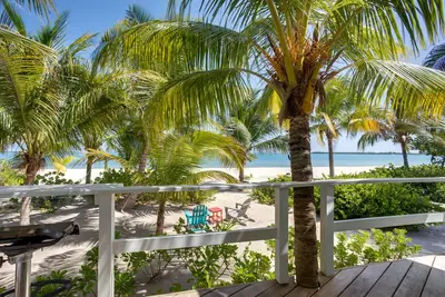 Image de Ohana Wata - Cabane de luxe front de mer avec intimité, vue & espace plage!