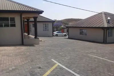 Image de Naledi Lodge À Jane Furse