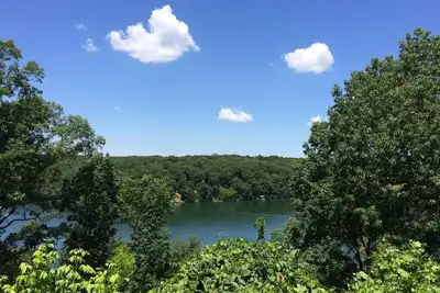 Image de Ozark Retreat avec vue sur le lac
