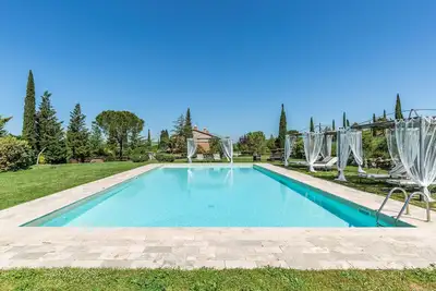 Image de Villa D'Orchia, luxury organic farm with private pool in Val D'orcia, Sleeps 15.