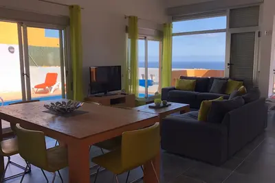 Villa avec vue imprenable, propre piscine et wifi gratuit