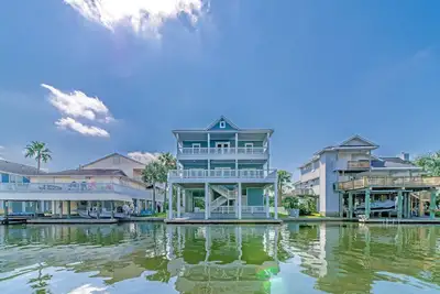 Image de 2019 maisons de canal nouvellement construites avec vue sur le front de mer; 8-10 personnes, idéal pour les familles