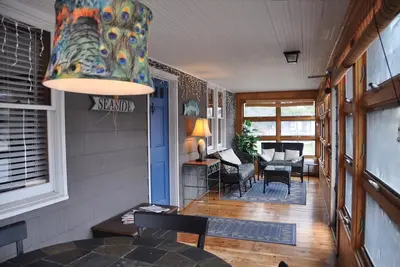 Image de Bienvenue dans cette belle maison Ocean Block à deux niveaux! Animaux acceptés