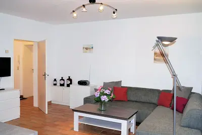 Image de Forêt et plage à proximité d'un appartement avec terrasse, animaux acceptés