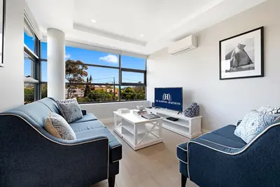 Image de Nouveau! Bel appartement standard de 2 chambres à St Kilda