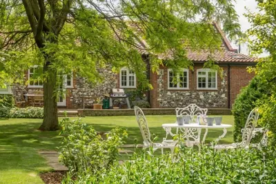 Image de Une magnifique maison de vacances nichée au calme de la route à Thornham.
