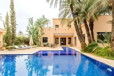 Image de Villa de luxe avec piscine chauffée. petit dejeuner inclus.