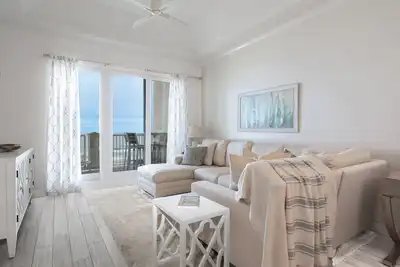 Image de Spectacular Oceanfront Penthouse At Ocean Place
