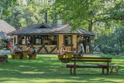 Image de Pension & Glamping Pibernik - Chambre Double Mansardée