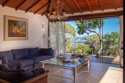 Image de Altissimo Luxury Sea Front House, 5 suites, piscine privée et barbecue