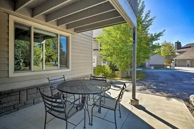 Image de Nouveau! Grand Lake Condo w / Balcon - 1 bloc Ă l'eau