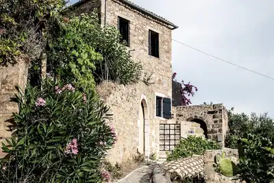 Image de The Olive Tree Residence - Une expérience de maison-tour unique