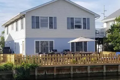Image de Un bloc à la maison de retraite de réunion de famille de réunion de famille de front de mer de plage avec deux cuisines
