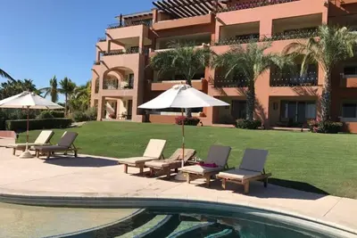 Image de Condo De Luxe 3 Chambres / 3 Bains Oceanview Avec PRIVILÈGES De Golf