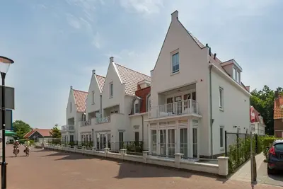 Image de Appartement spacieux avec terrasse Ă Koudekerke