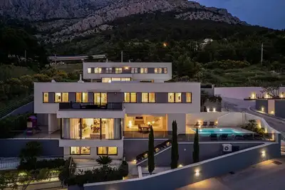 Image de Luxury, seafront Villa Petra with heated pool only 50m from the beach
