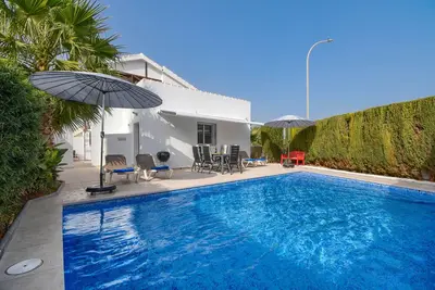 Image de Belle maison confortable avec piscine privée à Denia, Costa Blanca, Espagne pour 6 personnes