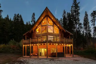 Image de Chalet pour chiens avec bain Ă remous et Ă quelques minutes en voiture du lac, ski, Leavenworth