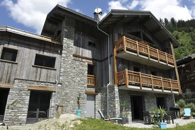 Image de Chalet  L' Ours Blanc, luxueux 18/20 personnes, sauna jacuzzi chauffé, Spa.