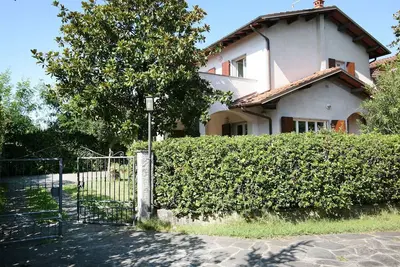 Image de Villa à Forte Dei Marmi avec 4 chambres à coucher, 8 couchages