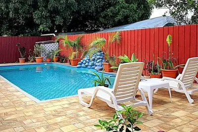 Image de Votre maison avec piscine à David