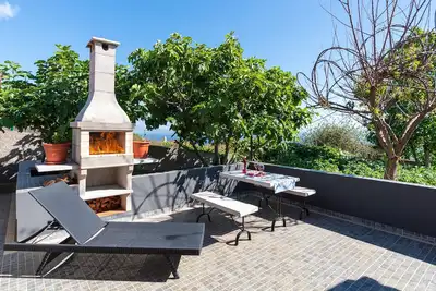 Maison mère Raivinha, une maison traditionnelle au cœur d'Arco da Calheta