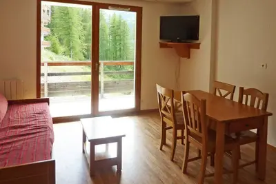 Image de Appartement Cosy 4 Pers, Piscine, Jacuzzi, Balcon Sud-Ouest, 50m des Pistes – Les Orres