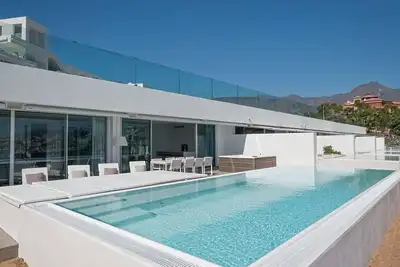 Piscine privée + bain à remous! Luxe Island Retreat avec petit-déjeuner Gratuit + Wi-Fi