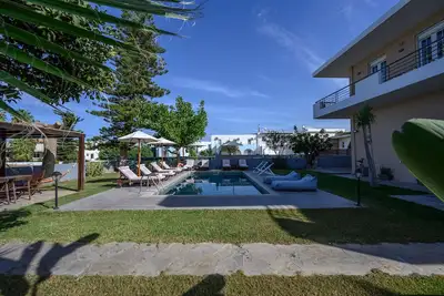 Image de Modern villa, Walking distance to beach & amenities, Platanes