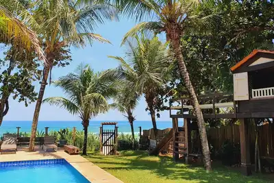 Image de Belle maison avec piscine en face de la plage de Maresias!