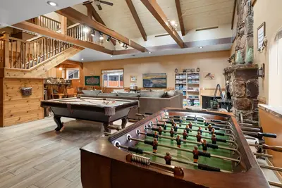 Image de Bear Family Cabin - 5br / 3ba / Table de billard / Baby-foot / Jacuzzi / WiFi