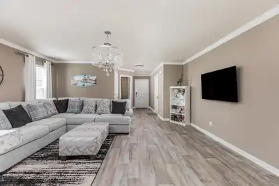 Image de Maison de luxe neuve de 5 lits dans un emplacement parfait.
