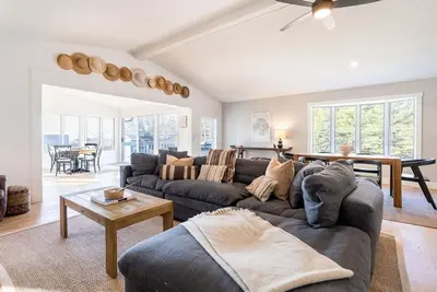 Image de Brucker Beach Bungalow: 4 Br Accueil près de la plage (8 personnes)