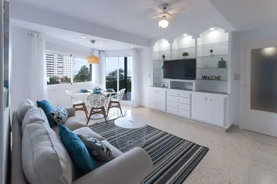 Image de Appartement confortable décoré, avec wifi, en face de la plage