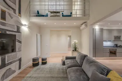 Image de Completely Renovated (September 2019) luxury 4-bedroom, 4-bathroom apartment.