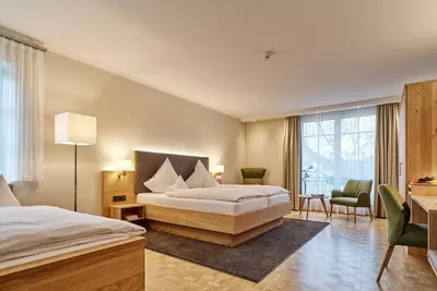 Image de Chambre Triple Douche / Wc - Hotel-Weingut Weis